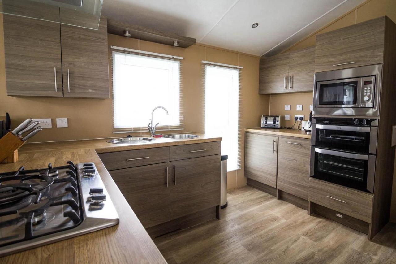 Barmston Stunning 6 Berth Lodge With Sea Views For Hire At Skipsea Sands Ref 41136Nf מראה חיצוני תמונה