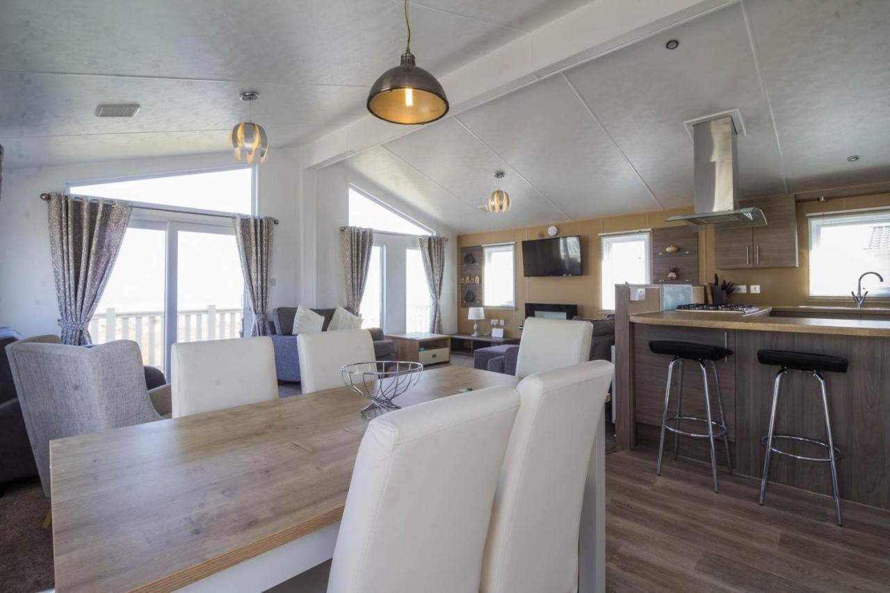Barmston Stunning 6 Berth Lodge With Sea Views For Hire At Skipsea Sands Ref 41136Nf מראה חיצוני תמונה